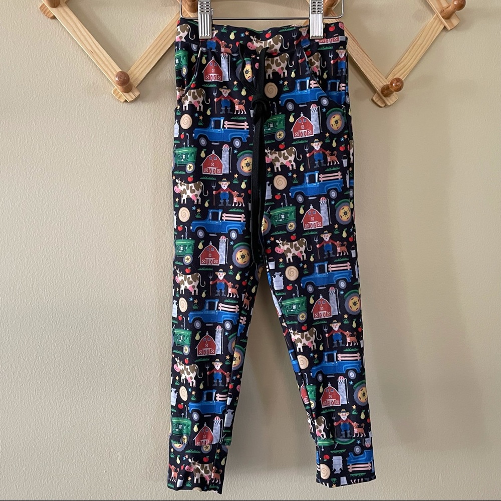EUC Neutral Small Shop Farm Print Joggers